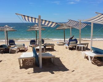 Charming Little Typical House - Pêra - Strand