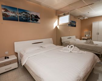 London Palace - Tiflis - Habitación