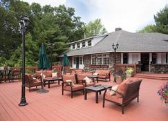 Peaceful Spa Escape Minutes To Mohegan Sun Casino - Norwich - Patio