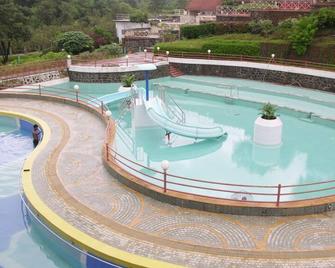 U Rivergate Karjat - Karjat - Pool