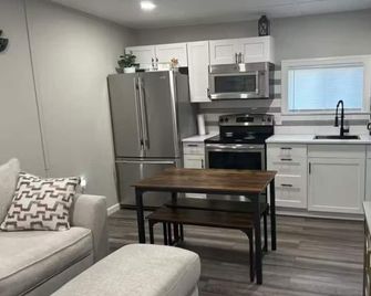 Yellow door apartment - Goldsboro - Cocina