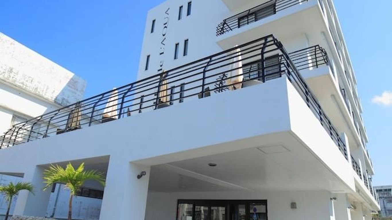 ホテル デラクア