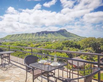 Steps From Waikiki Beach, The Red Ginger - Honolulu - Balcony