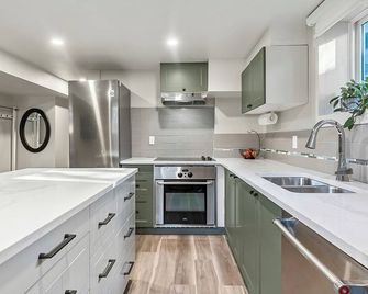 Bright & Cozy Central Retreat - كالغاري - مطبخ