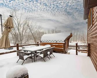 Private Island\n\n - Dixon - Balcony