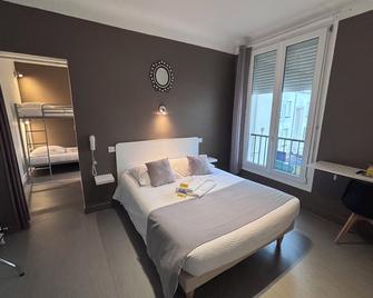 Crystal Hotel - Royan - Bedroom