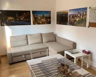 The Little House in Bergamo - Bergamo - Sufragerie