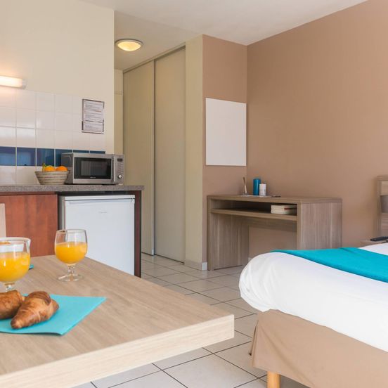 Comfort Aparthotel Nantes La Beaujoire image 1