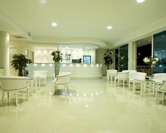 Hotel Prater - Grottammare - Lobby