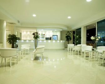 Hotel Prater - Grottammare - Lobby
