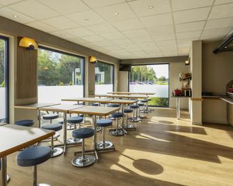ibis budget Charleroi Airport - Ransart - Restaurant