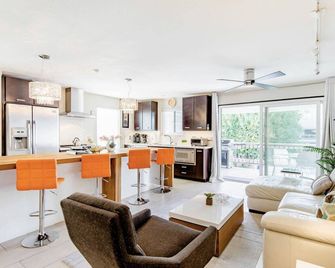 Simply the Best, Better than all the Rest! - Palm Springs - Cocina