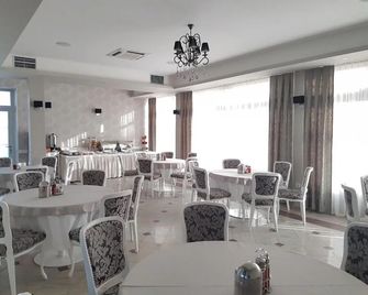 Hotel Sax Graanica - Gračanica - Restaurante