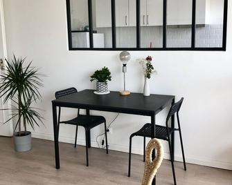 Appartement Cosy Avec vue et Long Balcon - Fontenay-aux-Roses - Salle à manger