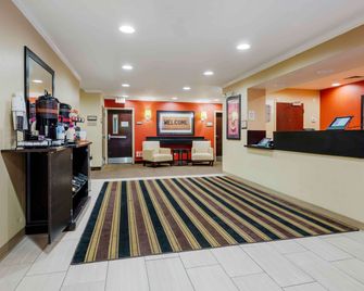 Extended Stay America Suites - Elizabeth - Newark Airport - אליזבת' - דלפק קבלה