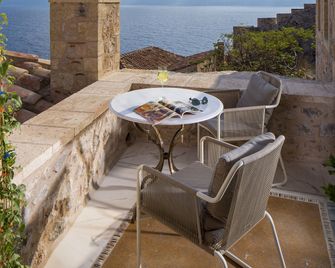 Moni Emvasis Luxury Suites - Μονεμβασιά - Μπαλκόνι