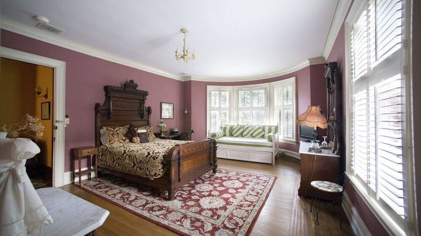 The Peter Herdic Inn