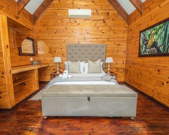 Misty Mountain Lodge And Chalets - Stormsrivier