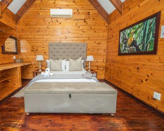 Misty Mountain Lodge And Chalets - Stormsrivier