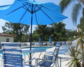 Florida Condos on Lake Tarpon - 帕姆港 - 游泳池