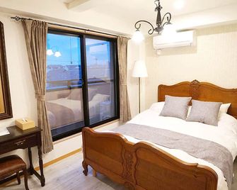 4 bedrooms cozy house, 5 min JR train to Shinjuku, GRADIA Koenji - Tokio - Habitación