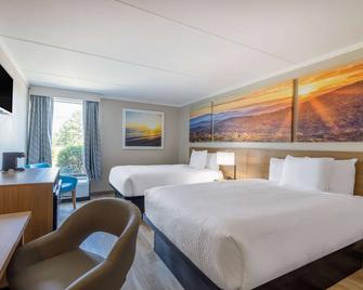 Days Inn & Suites By Wyndham Fort Bragg/Cross Creek Mall - Fayetteville - Habitación