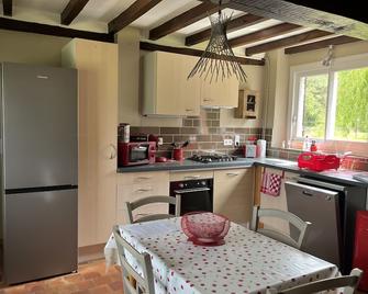 Cottage In The Countryside Between Charny And Toucy - Charny-Orée-de-Puisaye - Cocina