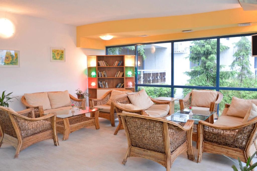 Slavuna - אלבנה - טרקלין