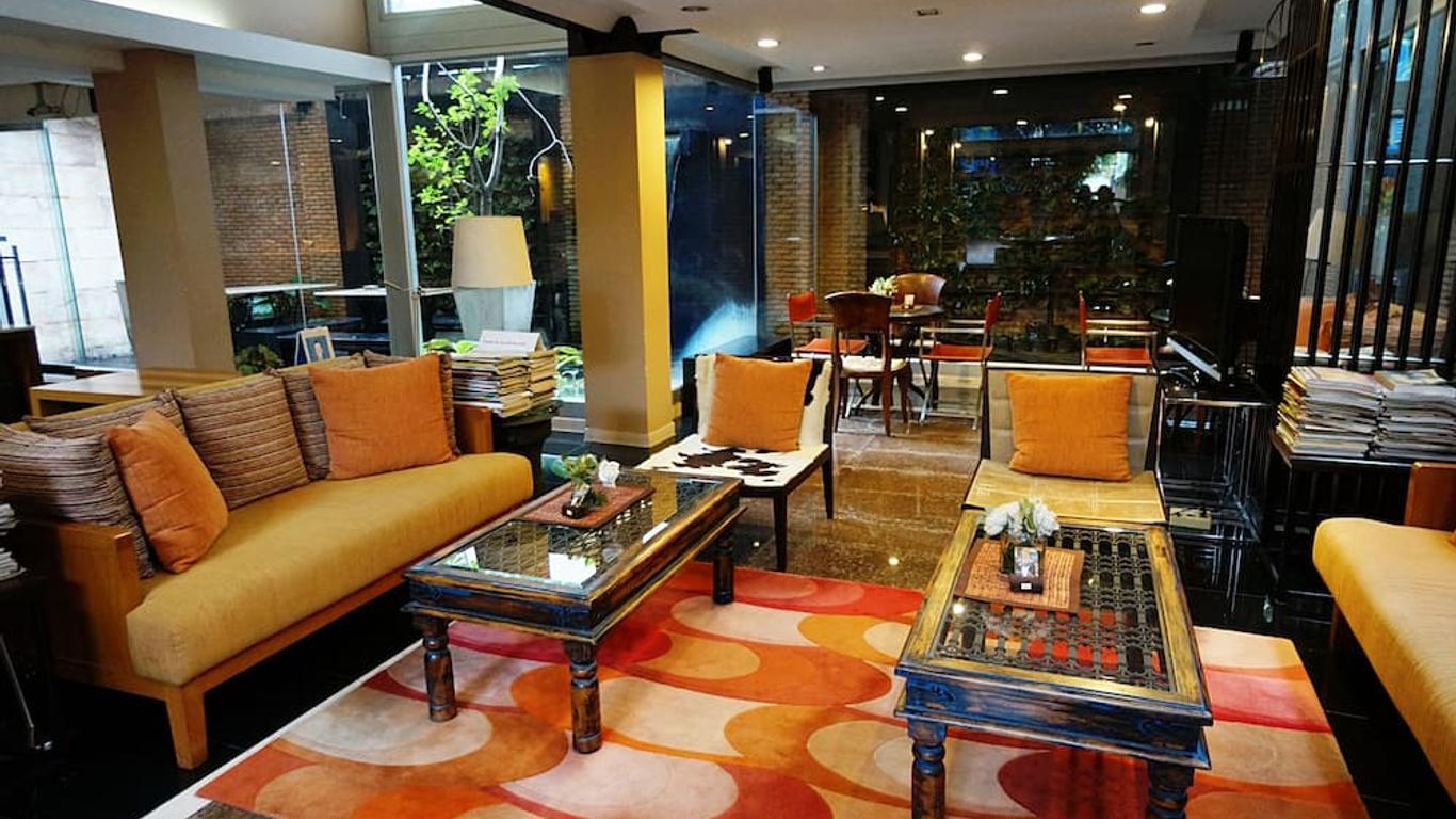 Silom Convent Garden