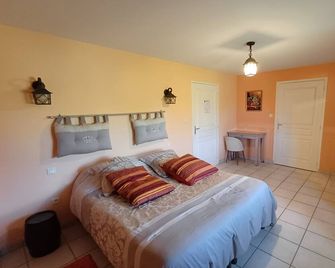 Le Logis du Livier - Doué-en-Anjou - Camera da letto