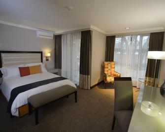 Regent Select Hotel - Gaborone - Bedroom
