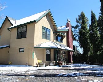 Winter Room @ Eaglenest Inn W/ Pool & Spa - Julian - Gebäude