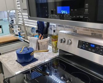 Twin Lakes Tiny Homes of Okmulgee - Okmulgee - Küche