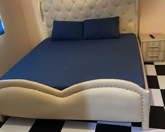 De-nice hotel apartment Kasoa new market, Obom road, arrive @masalachi junction - Kasoa - Dormitor