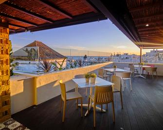 Hostal Campito - קוניל דה לה פרונטרה - מרפסת