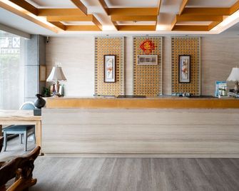 Hotel Ocean - Hualien City - Front desk