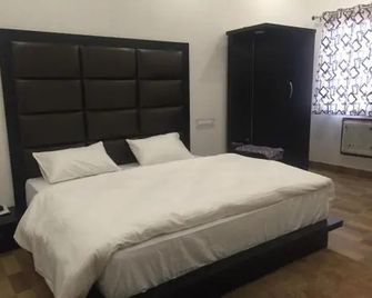 Hotel Kanha - Kashipur - Habitación