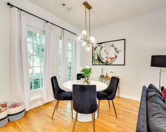 Eureka Springs Vacation Rental 1 Mi to Downtown - Eureka Springs - Dining room