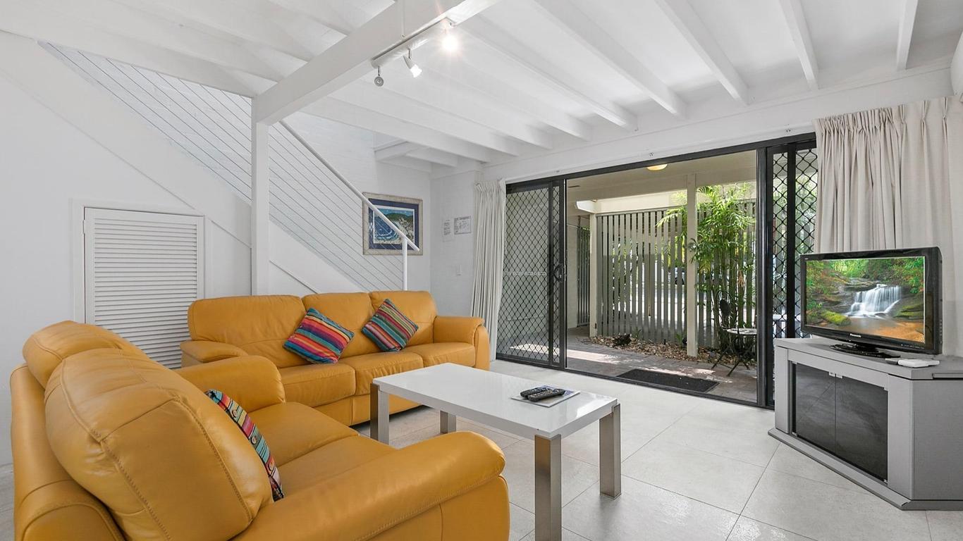 Le Court Villas