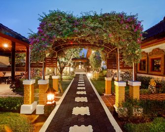 Bali Taman Lovina Resort & Spa Suites - Buleleng - Rakennus