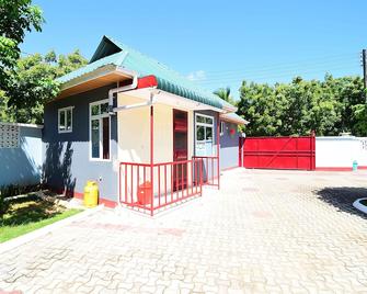 Kanyi Kg3 Perfect Apartment Near The Beach - Dar Es Salaam - Building