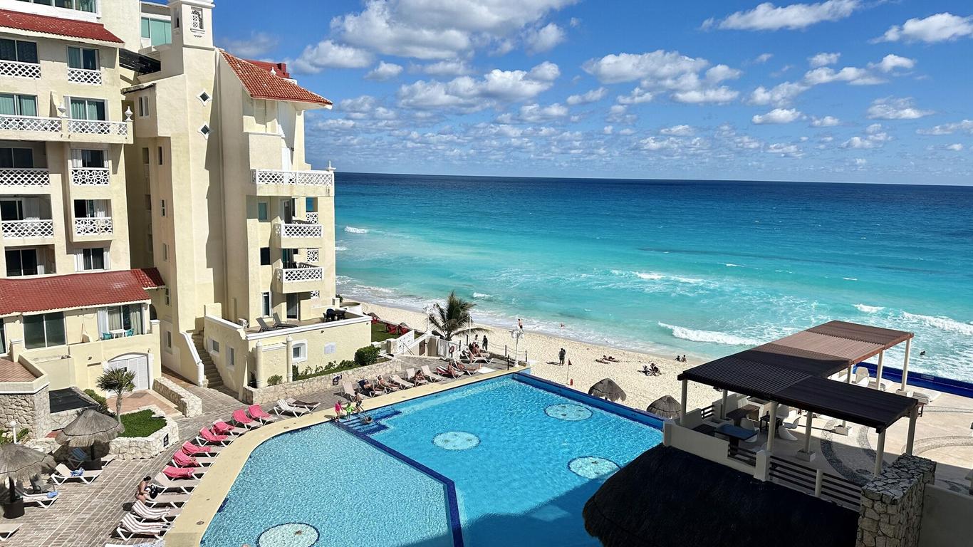 Cancun Plaza - Best Beach