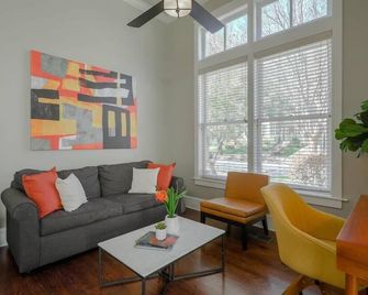 Upscale Uptown Estate in heart of Dallas - Dallas - Sala de estar