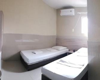 Hotel Uzi Praia - Recife - Bedroom