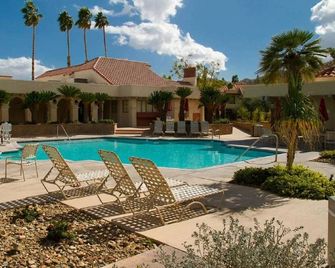 'Oasis Mtn View'Condo 2 Primary Suites,2.5 Bath, Tennis,Pickleball,8 Pools/Spas - Palm Springs - Piscina