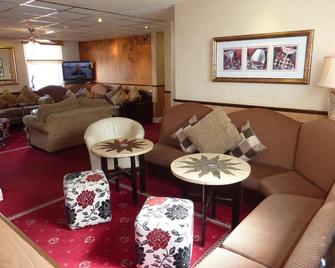 The Regal Hotel - Thornton-Cleveleys - Lounge