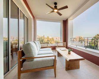 Only You Hotel Malaga - Малага - Балкон