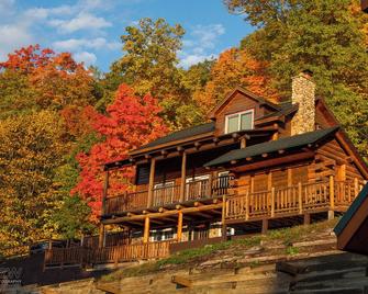 Trout House Village Resort - Hague - Edificio