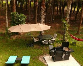 Welcome to The Queen's Suite - Wellington - Patio