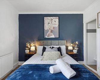 Comfy Home 5 Minutes Walk From Medway Hospital - Gillingham - Slaapkamer